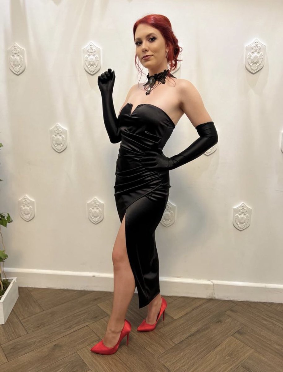 IchigoEma's tweet photo. Do you like my outfit? 🖤 https://t.co/GGpH5nPkiK