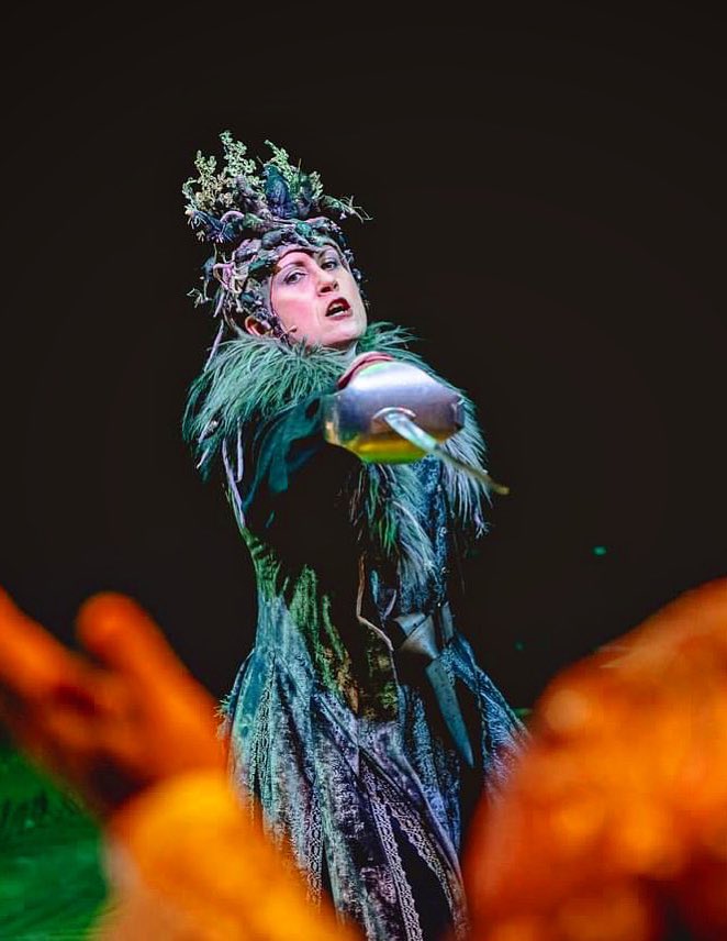 KaitlinJHoward's tweet photo. #LifeCycle of a #ChristmasShow performer:

Principal Boy ✔️
Villain’s Magical Sidekick ✔️
Fairy ✔️
Villain ✔️

Having reached #EndOfLevelBoss status with #MausrinkTheMouseQueen in #TheNutcracker @NewVicTheatre , I can safely say villains have THE most fun! https://t.co/3rDIv4dV0D