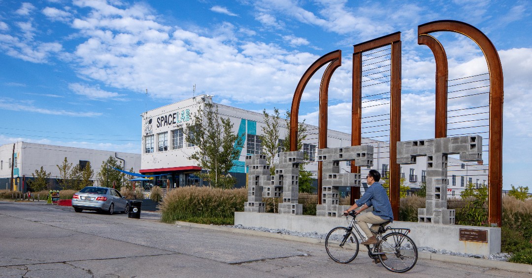 Whether you arrive by two wheels, four wheels or on foot, you'll find plenty to enjoy at MET!