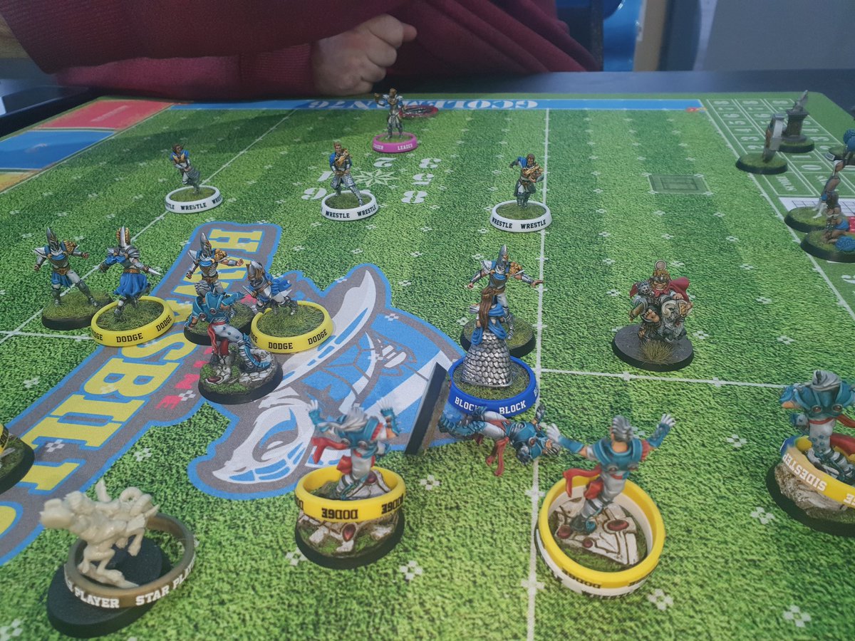 Hobnail 🇺🇦🌻 (@coachhobnail) on Twitter photo Spent the w/end playing 🏈 @ Foodbowl in Cardiff helping raise £600+ for the local foodbank.
Took Elf Union, went 411 (winning 3 on Sun), came 3rd overall & only missed out on Most TD on a tiebreaker.
Photo vs <a href="/gavrad76/">Gavin Coleman</a> ... painting credit to <a href="/LittleGitPaints/">ˡⁱᵗᵗˡᵉ ᵍⁱᵗ ᵖᵃⁱⁿᵗⁱⁿᵍ</a> & <a href="/CharlieBanks88/">Steve Cross</a> Spent the w/end playing 🏈 @ Foodbowl in Cardiff helping raise £600+ for the local foodbank.
Took Elf Union, went 411 (winning 3 on Sun), came 3rd overall & only missed out on Most TD on a tiebreaker.
Photo vs <a href="/gavrad76/">Gavin Coleman</a> ... painting credit to <a href="/LittleGitPaints/">ˡⁱᵗᵗˡᵉ ᵍⁱᵗ ᵖᵃⁱⁿᵗⁱⁿᵍ</a> & <a href="/CharlieBanks88/">Steve Cross</a>