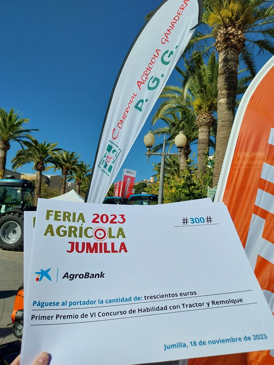 Hoy se ha clausurado #FeriaAgricolaDeJumilla2023.Y como de costumbre, el último día se ha celebrado el tradicional concurso de habilidad de tractor, organizado por @COAGMurcia con el incansable Pedro García y su Presidente de Jumilla Jesús Villaplana y patrocinio @AgroBank_CABK