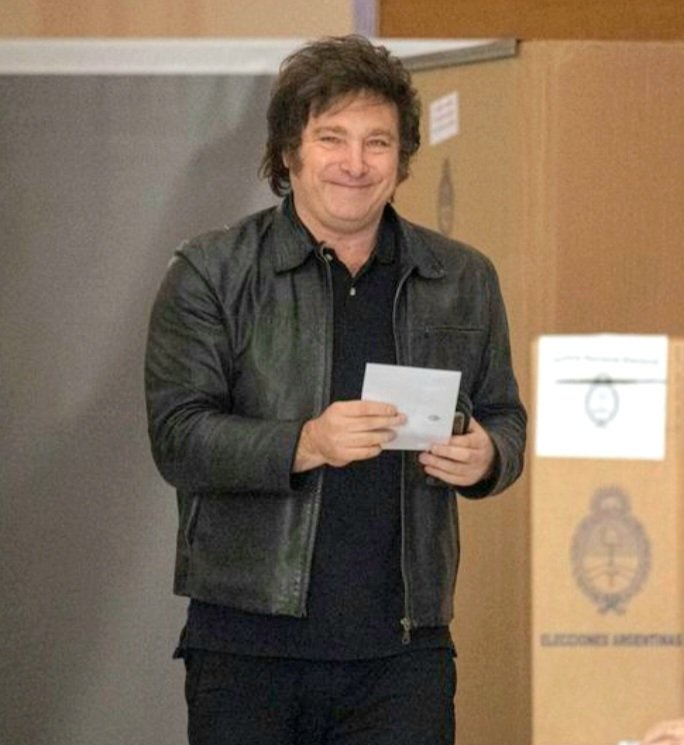 RCerame's tweet photo. La información que recibo de fuentes confiables desde Buenos Aires, nos indican que Javier Milei ha sido electo nuevo presidente de #Argentina... https://t.co/gzD4Xs9V4l