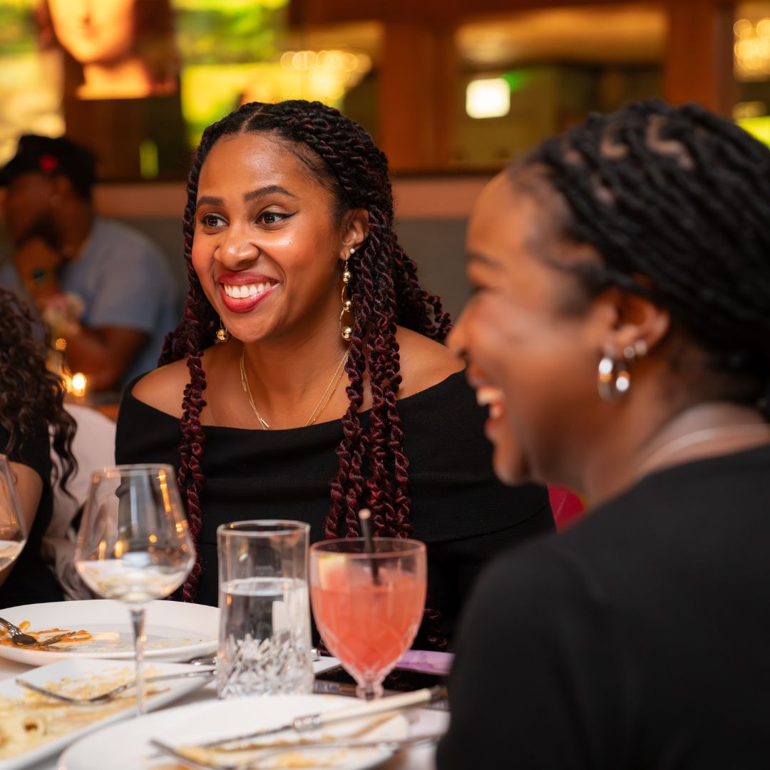 GatheringSpots's tweet photo. To be Black Blessed and Gifted. 🥂 Spotlight on Chicago’s Friendsgiving dinner. Interested in spending the rest of the year with our Chicago community? There's a spot for you at this table, request a membership via the link in our bio!

#whywegather https://t.co/2p69R1gvSG
