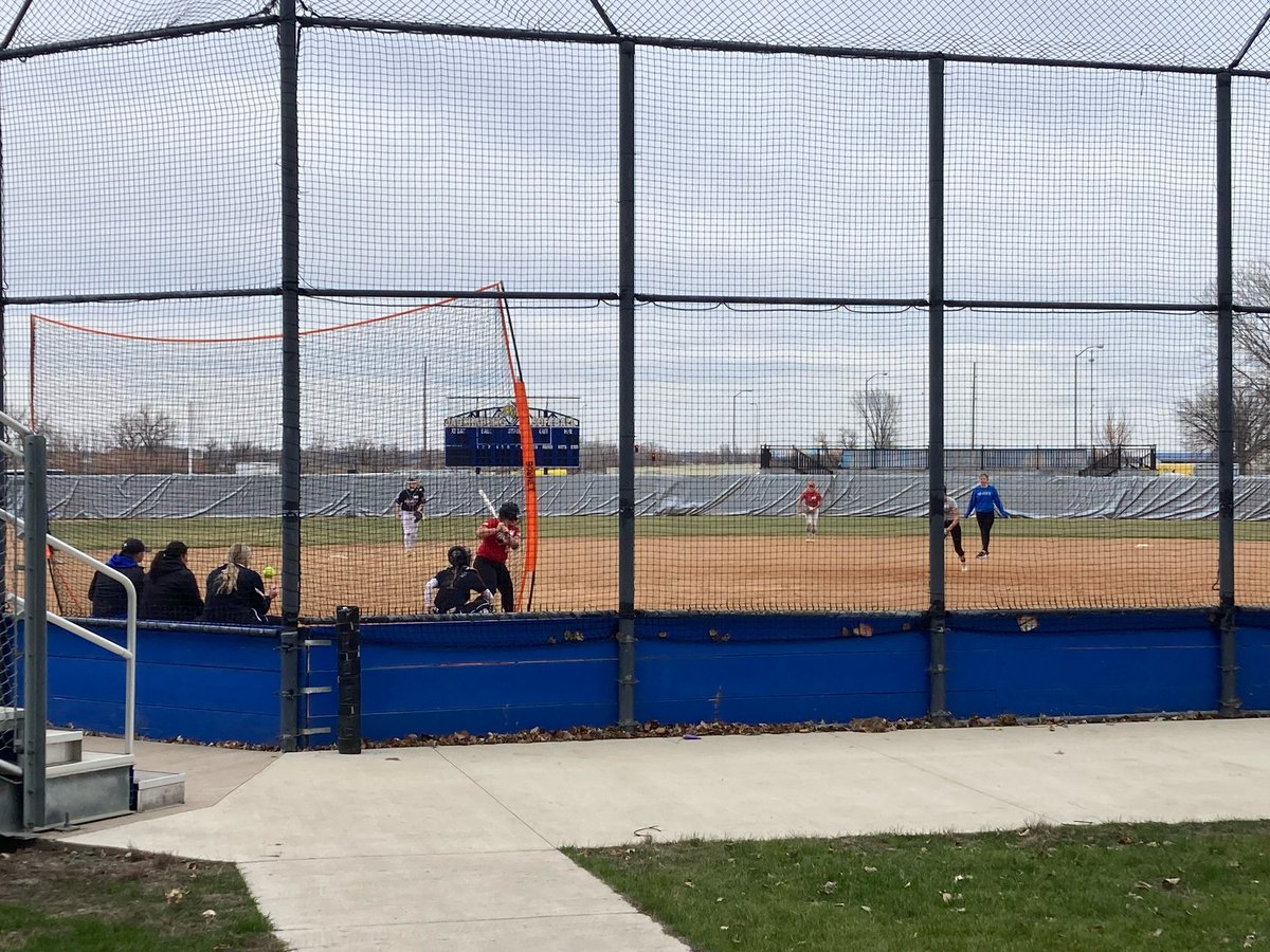 busse_ava's tweet photo. Thank you coaches for another great camp at SDSU!!!!! Always a great time to play softball, learn about SDSU culture, and be able to work with the coaches and players!!! GO JACKS!!!🐰@KristinaMcSwee6 @GoJacksSB https://t.co/uiLYW5yIr8