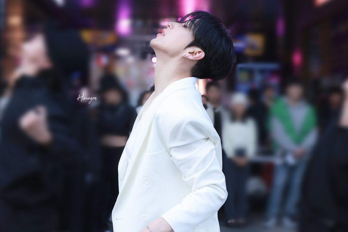 hexagon_mju's tweet photo. 231119 춤추는곰돌 

👍🏼👍🏼

#문종업 #MoonJongup #XOX 
#문종업_SOME #팀24시 #BAP #비에이피
@jongup_official https://t.co/H2CL93HGKs