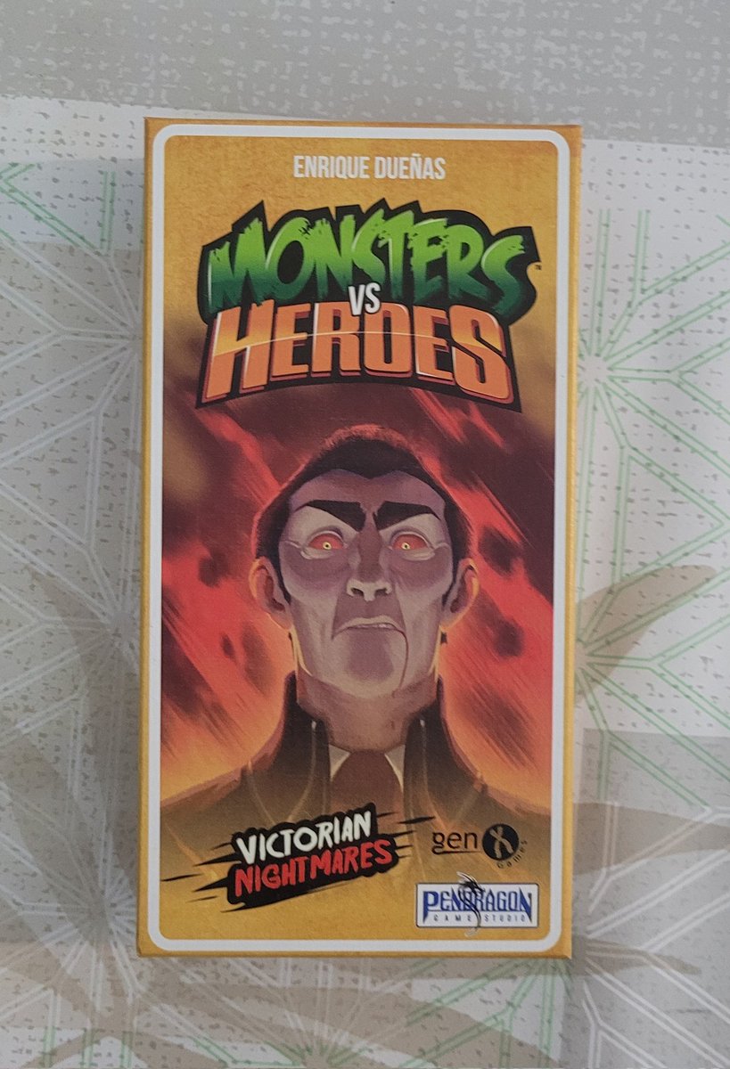 Hoy tenemos MONSTERS VS HEROES, un juego de roles ocultos donde tendrás que intentar adivinar quien es de tu equipo y quien no para entre todo tu equipo intentar que gane tu equipo de monstruos o de investigadores victorianos,  un juego sencillo diferente y monstruoso💀