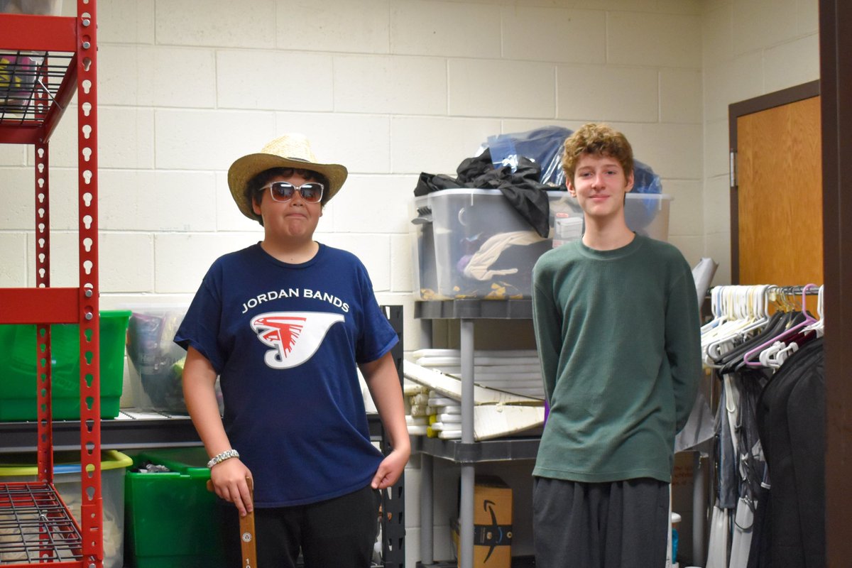 We’re very thankful for all of the parents and students who came out this Saturday to help distribute fruit and clean and organize the band room! 

And don’t forget, you can still order fruit online and have it shipped directly to your home through Dec. 10th! Link is in our bio.