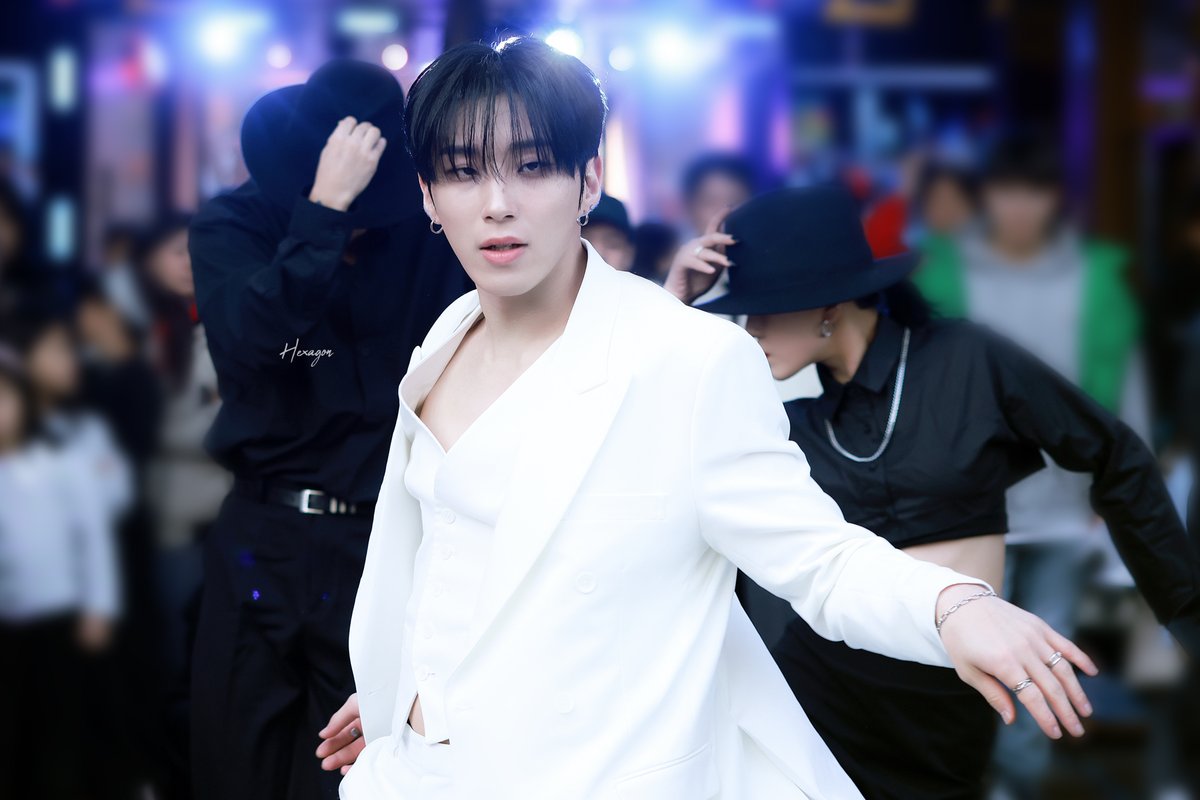 hexagon_mju's tweet photo. 231119 춤추는곰돌 

👍🏼👍🏼

#문종업 #MoonJongup #XOX 
#문종업_SOME #팀24시 #BAP #비에이피
@jongup_official https://t.co/H2CL93HGKs