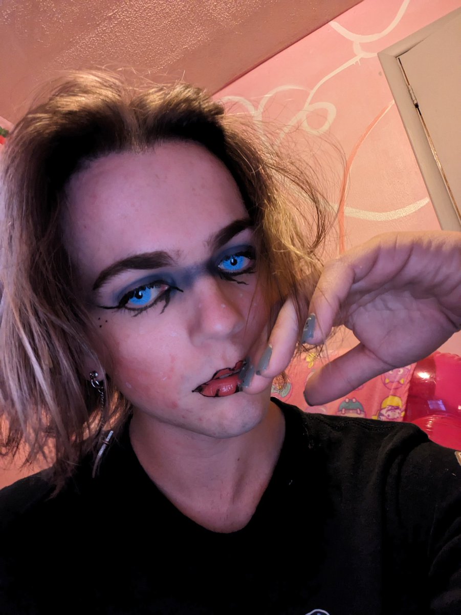Pixie_Meat_'s tweet photo. This was the look for today 💞🏳️‍⚧️ https://t.co/czfZOf0FpQ