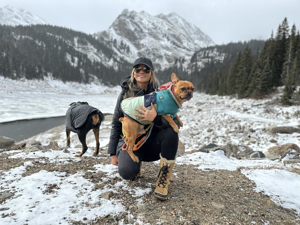 BrisaPenaUCD's tweet photo. Re-charging energy at Fall River Reservoir #mountainsMakeMeHappy #WinterHike #COMountains https://t.co/qBe3eEEjUe