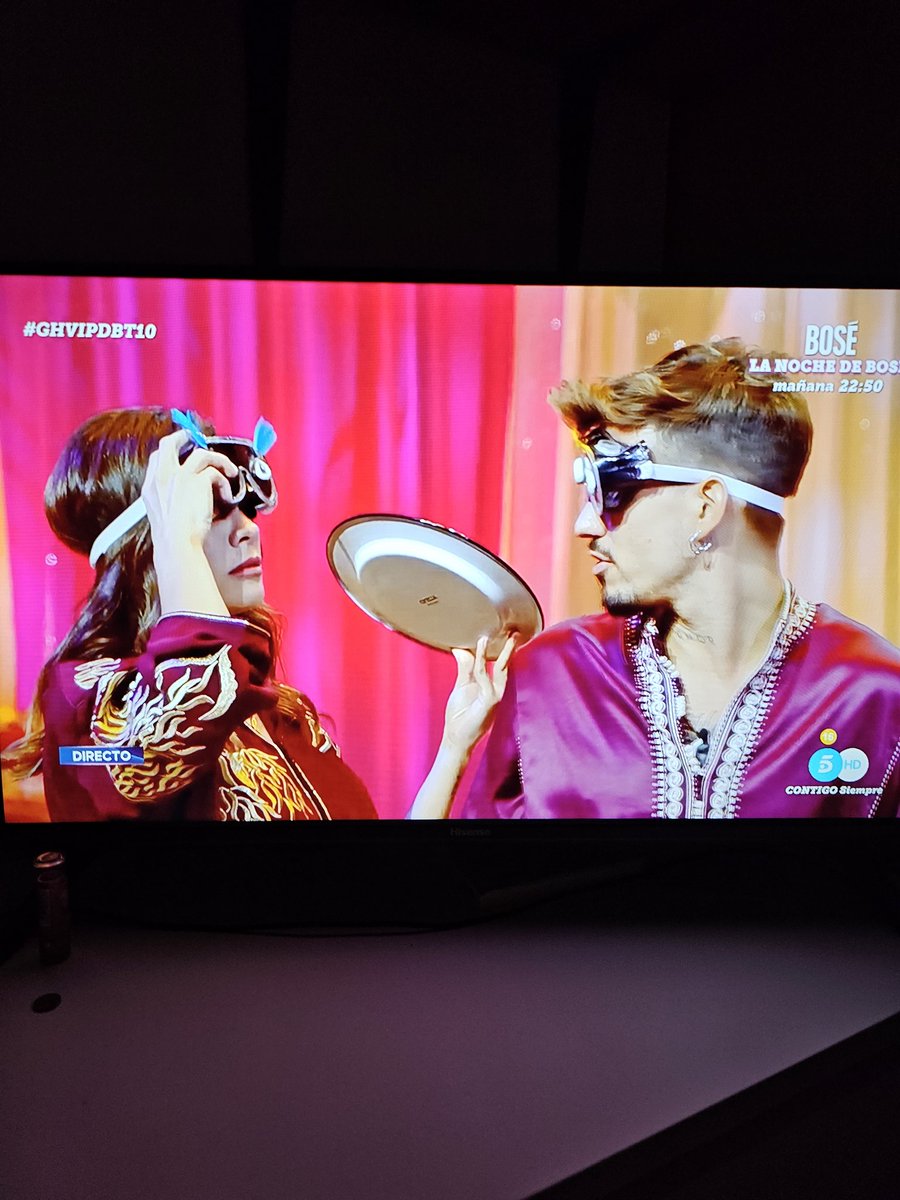 Mary29mercedes's tweet image. Y estos 2 💗💙 mientras explican lo que tiene  que hacer😇😇😇🙄🙄🙄  #GHVIPDBT