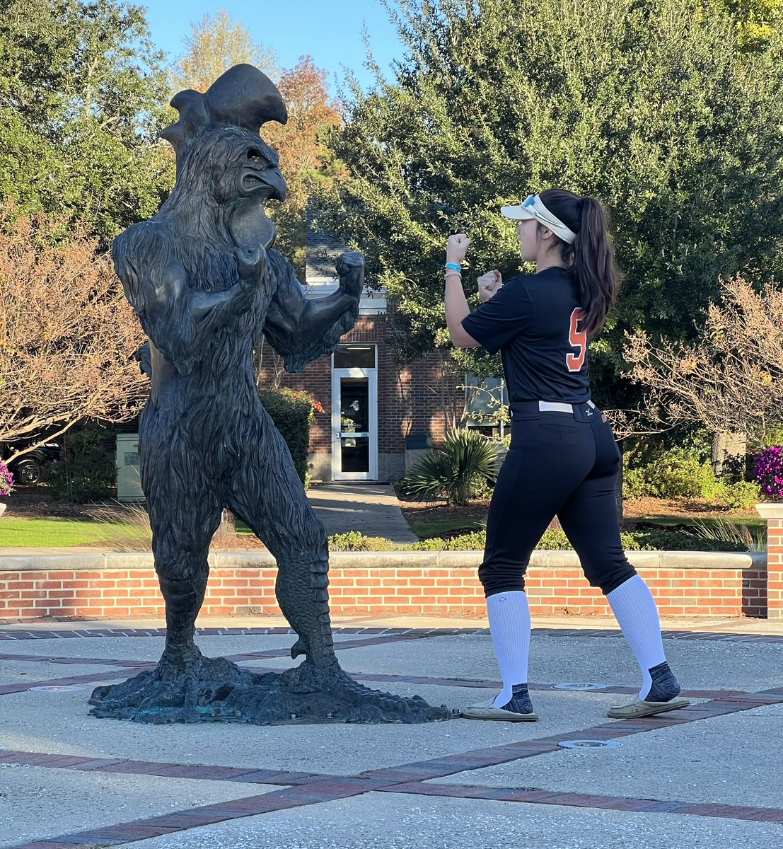 BrileighBass's tweet photo. Amazing 2 day camp @CoastalSoftball this weekend!Thank U coaches &amp; players!Instruction,campus &amp; people were amazing!Can’t wait to get back!I even ran into one of my HS teammates! Chants up👌🏼@coach_kgreen @Coach_MGardner @amanda_daneker @kass_smith14 @tuskysoftball @RU18uShowcase https://t.co/pGNuJQ7yzw