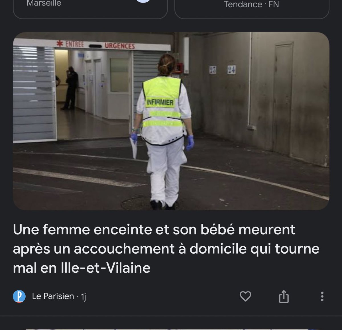 julolacrizomic's tweet image. Continuez à vouloir accoucher sans assistance médicale, bébé lotus bouffage de placenta tout ça