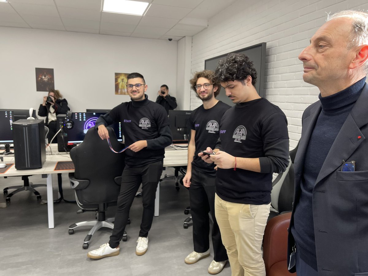 Lancement du Gaming Lab au sein de l’Essec.Bravo à l’équipe projet du bureau des jeux! <a href="/essec/">ESSEC Business School</a> <a href="/essecalumni/">ESSEC Alumni</a>