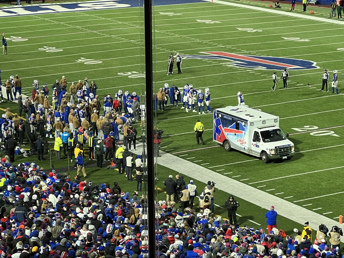 theScore's tweet photo. Prayers up for Bills' Taylor Rapp who was taken off the field in an ambulance. 🙏

(📸: @Matt_Bove) https://t.co/6sTPZQ7B6l