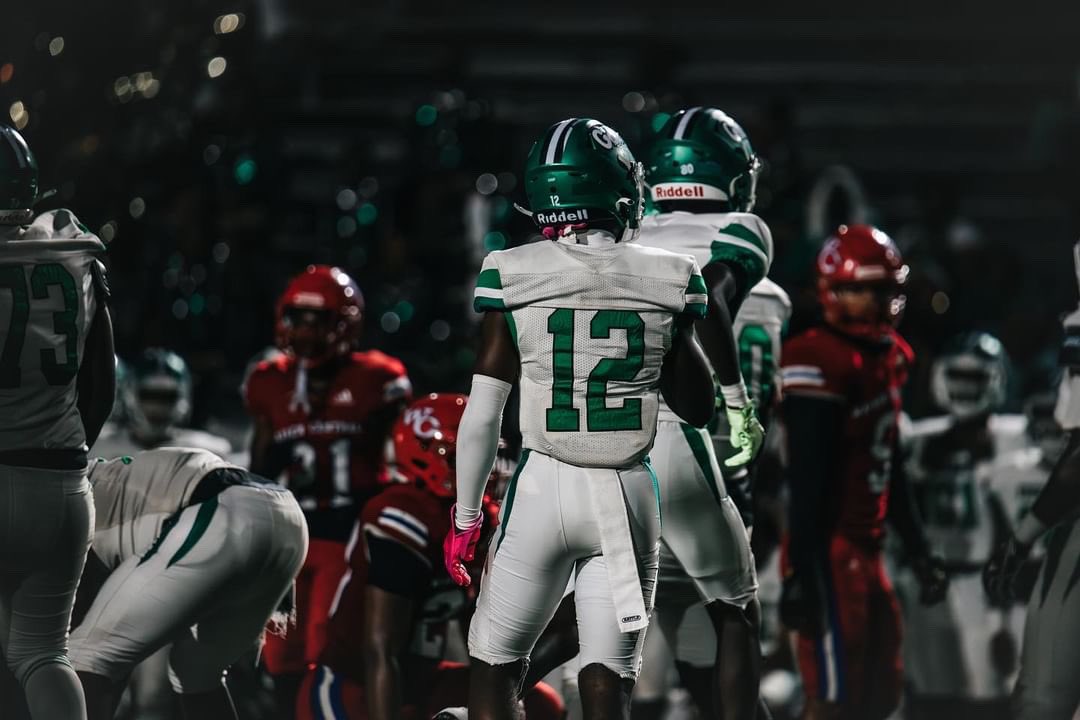 DecoreyJr's tweet photo. Coming for everything that I deserve/earned. Got unfinished business to handle 👌🏿Senior sznn loading. #Uno https://t.co/qb2mNIq3su
