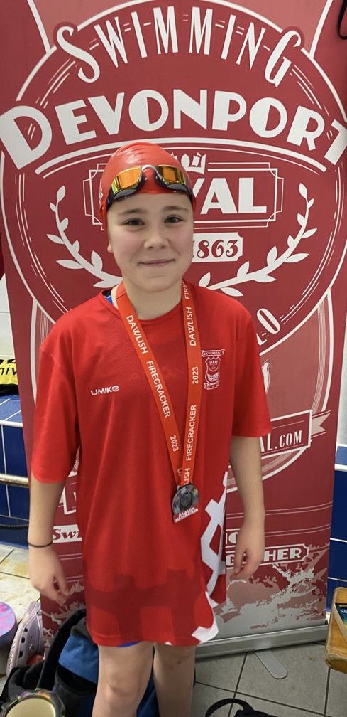 DevonportRoyal's tweet photo. Day 1-Dawlish Firecracker, superb swims/pb’s/medals from our younger swimmers, Daisy C, Daisy D, Florence, Ellie-Louise &amp; Jake, great job guys! Great effort from our M/C swimmers, as always. Well done to all other swimmers, a great day of pb’s &amp; medals #swimming #paraswimming https://t.co/f8zaC76AM1