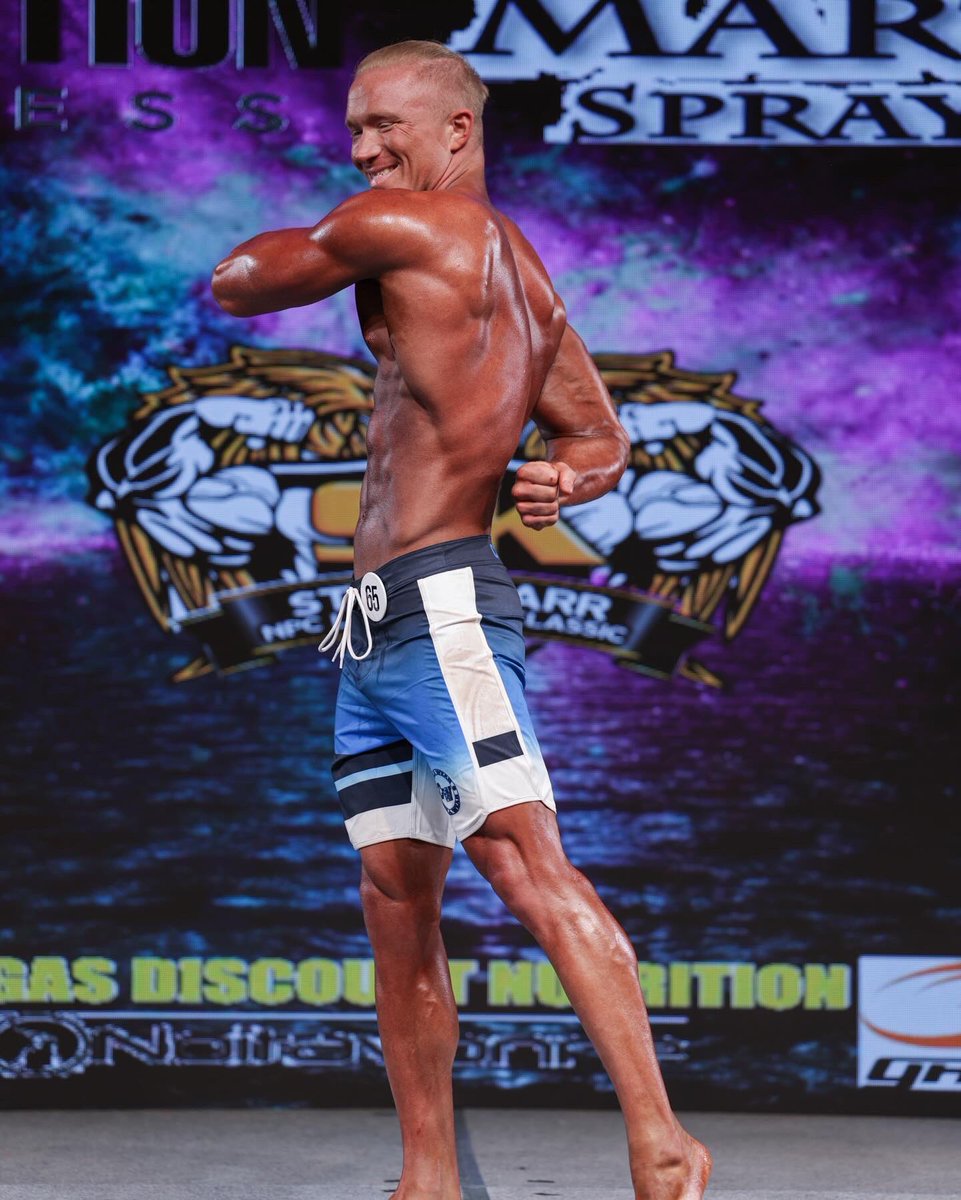ClearLikeWater1's tweet photo. City of Lights turned to City of Gold for last weekends @NPC_SteveKarr!

#MensPhysique
200.5lb at 3.5%pb
2nd Place Open Class F
4th Place Novice Class C

Congratulations to all our competitors, who dominated in Las Vegas!

Got more stage shots coming.

Team: #EliteFitnessTraining https://t.co/j9n3Rh3pC4