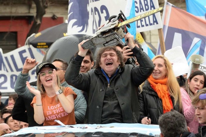jozeneto_e's tweet photo. Ao que tudo indica, Milei será o novo presidente da Argentina... finalmente nossos hermanos se livraram do socialismo que destruiu o país. Foi preciso a Argentina viver sua maior crise da história para a população acordar. Espero que essa onda conservadora se espalhe na América! https://t.co/WlqD0oSP80