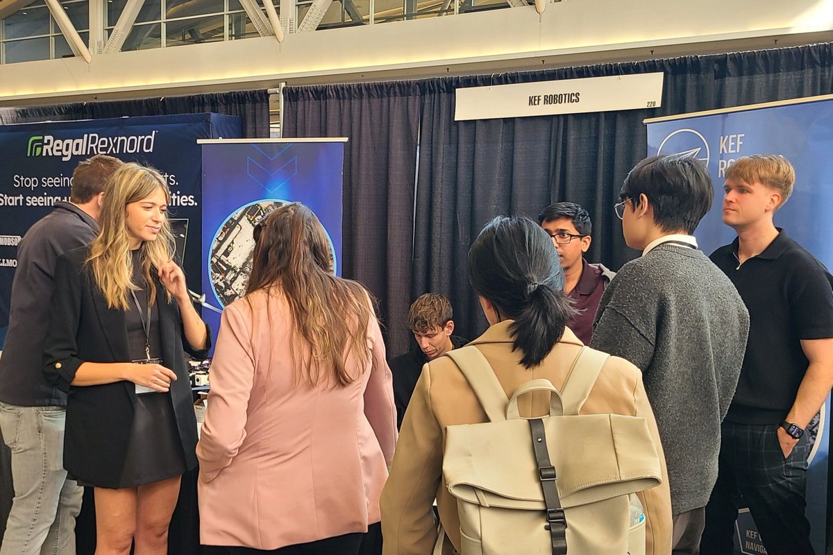 Met so many bright, enthusiastic people at the Pittsburgh Robotics Discovery Day this year! I enjoyed explaining the exciting technology we are working on at KEF Robotics!