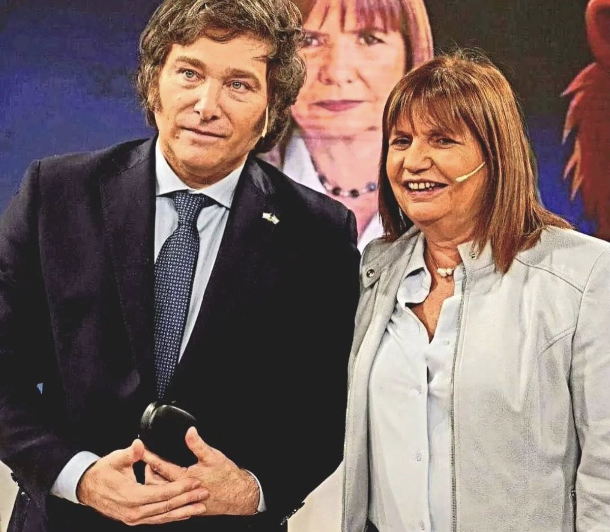 Felicitaciones Presidente Electo <a href="/JMilei/">Javier Milei</a> los mayores éxitos para ud que seguro serán para nuestra amada PATRIA !! VIVA LA PATRIA Y LA LIBERTAD CON JUNTOS !! 🇦🇷🇦🇷🇦🇷🇦🇷🇦🇷<a href="/PatoBullrich/">Patricia Bullrich</a>