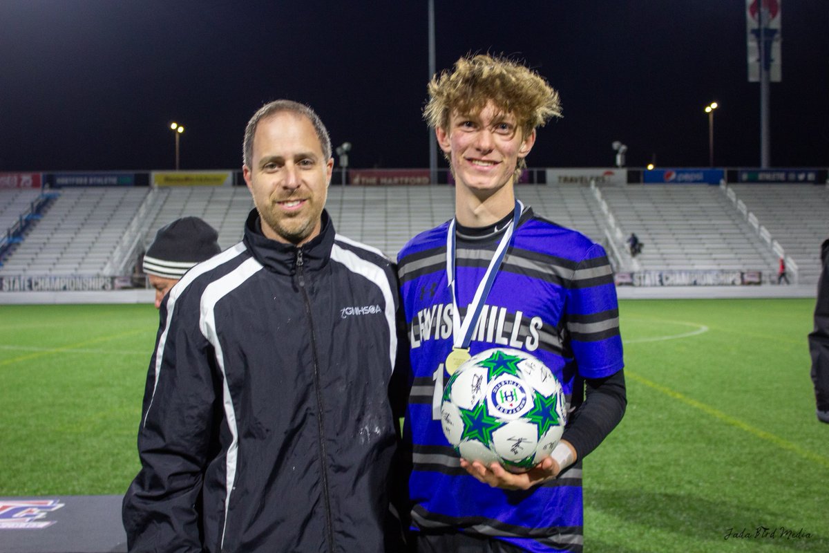 3rd all-time boys soccer state championship for Lewis Mills! 5-2 winners in Class M over Stonington. Photo thread from @jadabirdmedia