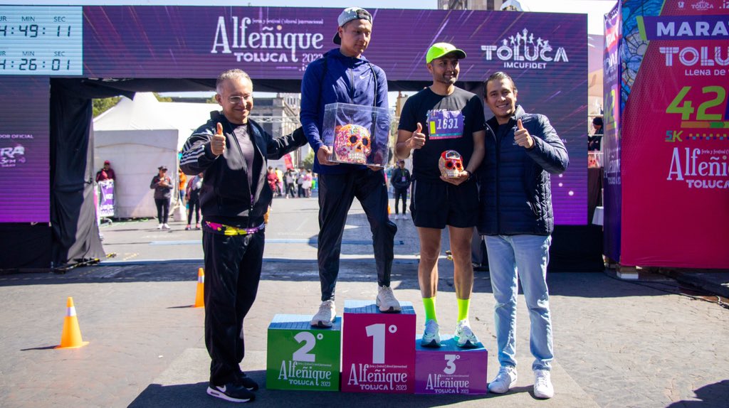 Enhorabuena a los ganadores de los 21K de nuestro "Maratón #Toluca #Alfeñique2023", su dedicación y esfuerzo se hieron notar en esta inolvidable carrera. 

CATEGORÍA ABIERTA:
Femenil:
🥇 Iyali Pamela Velázquez Núñez
🥈 Thalía Solís Gómez
🥉 Kimberly Gwynet Castro Abundiz