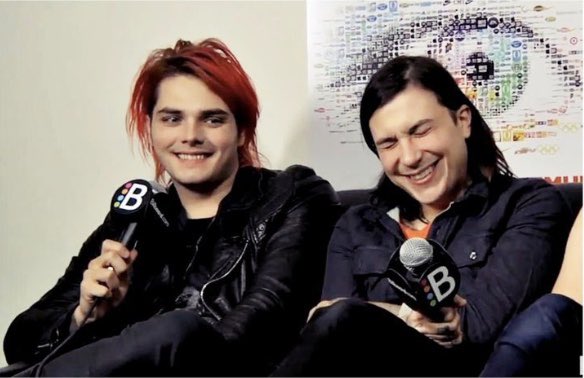 Happy birthday to my bestie <a href="/AcsGarza/">MisfitMandy 击🦂</a>  from across the pond  🇬🇧 🇺🇸❤️