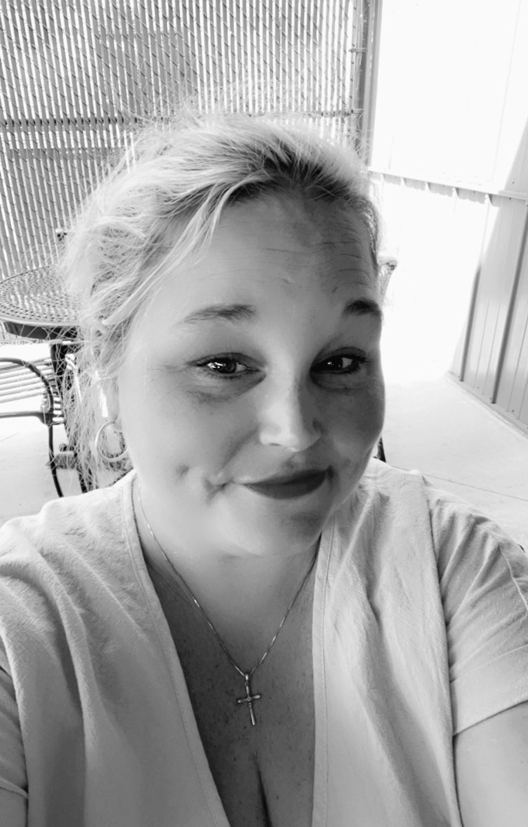 fedupMolly17's tweet photo. @LouAZMerrijul @patriot_savvy #MAGAladies https://t.co/yTApl4X452