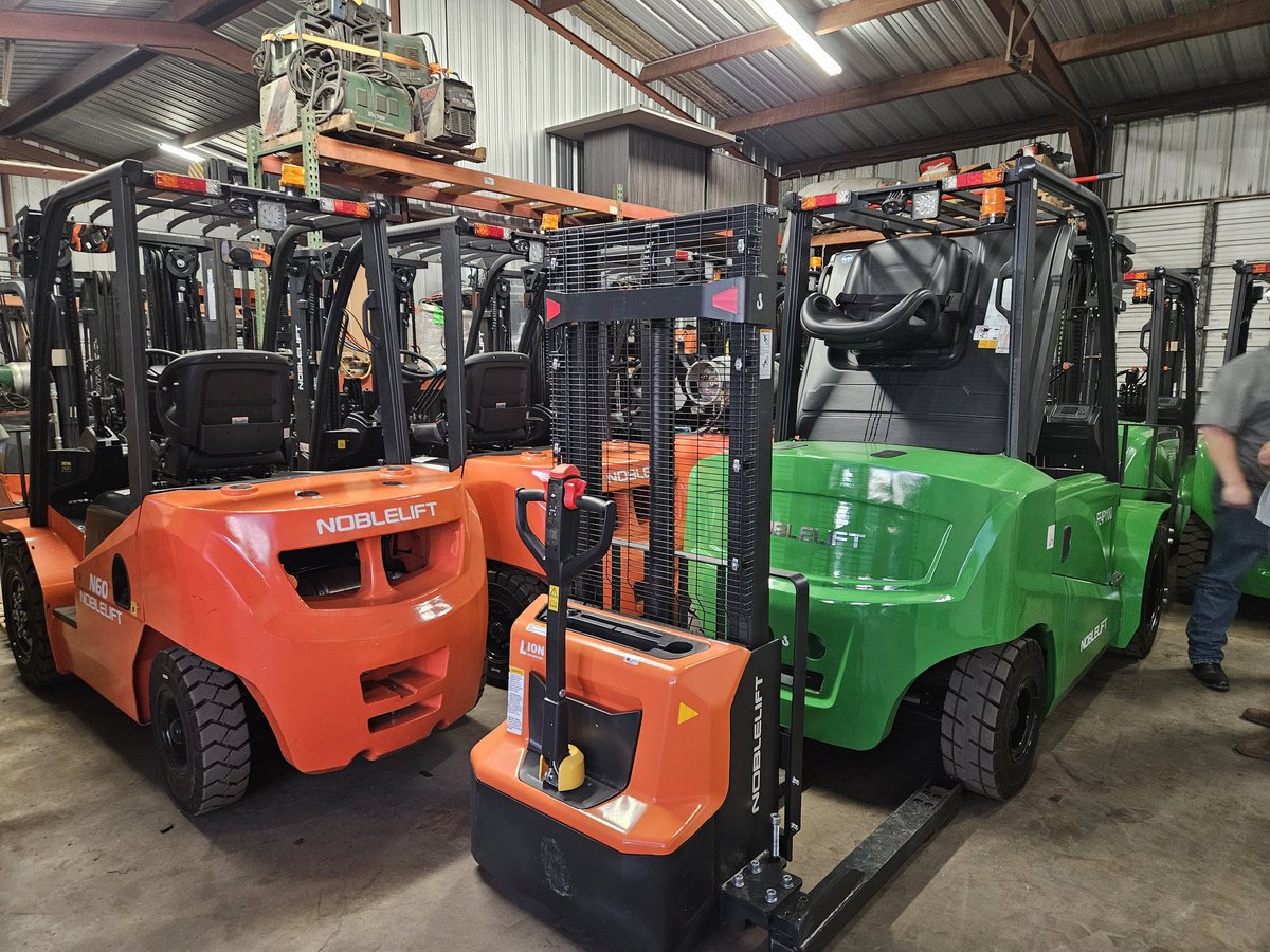 DonofNoblelift's tweet photo. 6K Diesel Pneumatics. 5K LPG Pneumatics, 11K Lithium Pneumatics, and our Lithium Edge Straddle Stacker is prepped and ready to be shipped by another satisfied dealer, providing quality equipment. #noblelift #dieselforklift #lpgforklift #lithiumforklift #straddlestacker #forklift https://t.co/mqtGEWFdQm