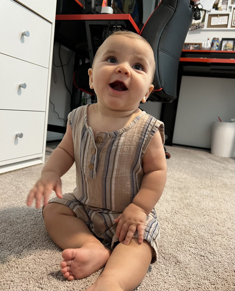 ModistyMPruett's tweet photo. my sweet sweet boy is eight months old 🥺 https://t.co/JMOQyAUxDX