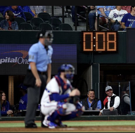 sandropacheco71's tweet image. #MajorLeagueBaseball has proposed cutting the #PitchClock from 20 seconds to 18 seconds with runners on base, according to a person with direct knowledge of the proposal. #MLB #MakingHistory