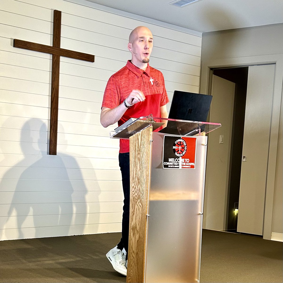 Cross Over Hoops tweet media