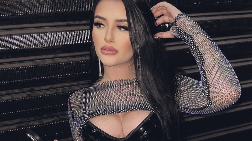 kingghelly's tweet image. ✍🏼