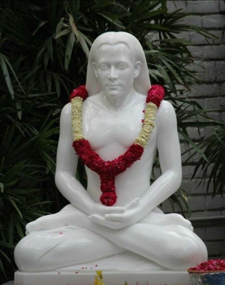 ombabajiom's tweet image. The present world filled with the heaviest tragedies needs The Most Merciful Master. Babaji doesn’t weigh the world’s action, but instead forbears, forgets and relieves the world’s miseries, out of the magnanimity of His Own Self.

Aum Namaha Babaji Maha Varuta!