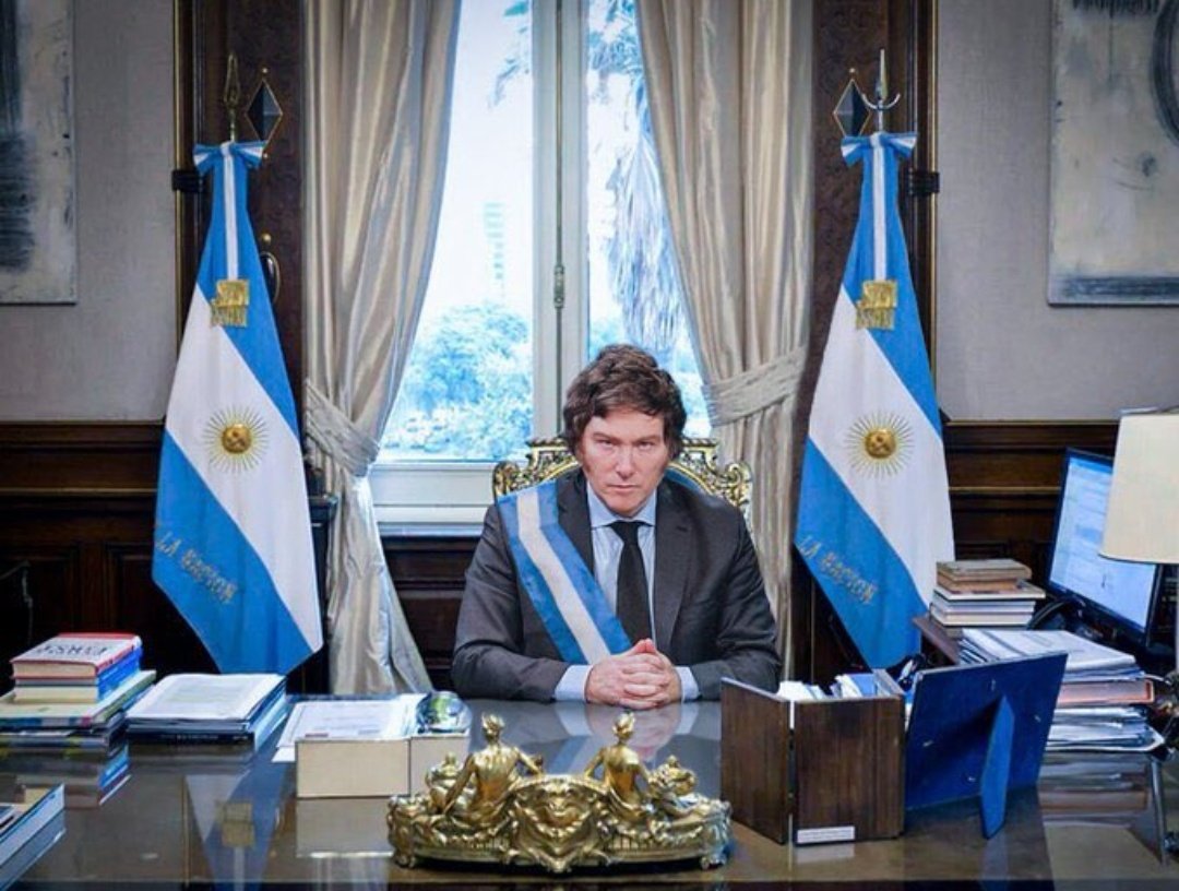 RosaMariaAssi12's tweet photo. TU ÉS FIEL SENHOR JESUS! 
PARABÉNS MILEI 
PRESIDENTE DA ARGENTINA!!! 🤩🤩 https://t.co/aYrvbNz2Wk