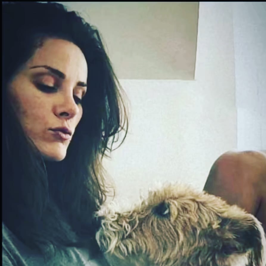 SpampinatoJeff's tweet photo. Bed with my mamma! @spampistefania https://t.co/e76uJCR6HT