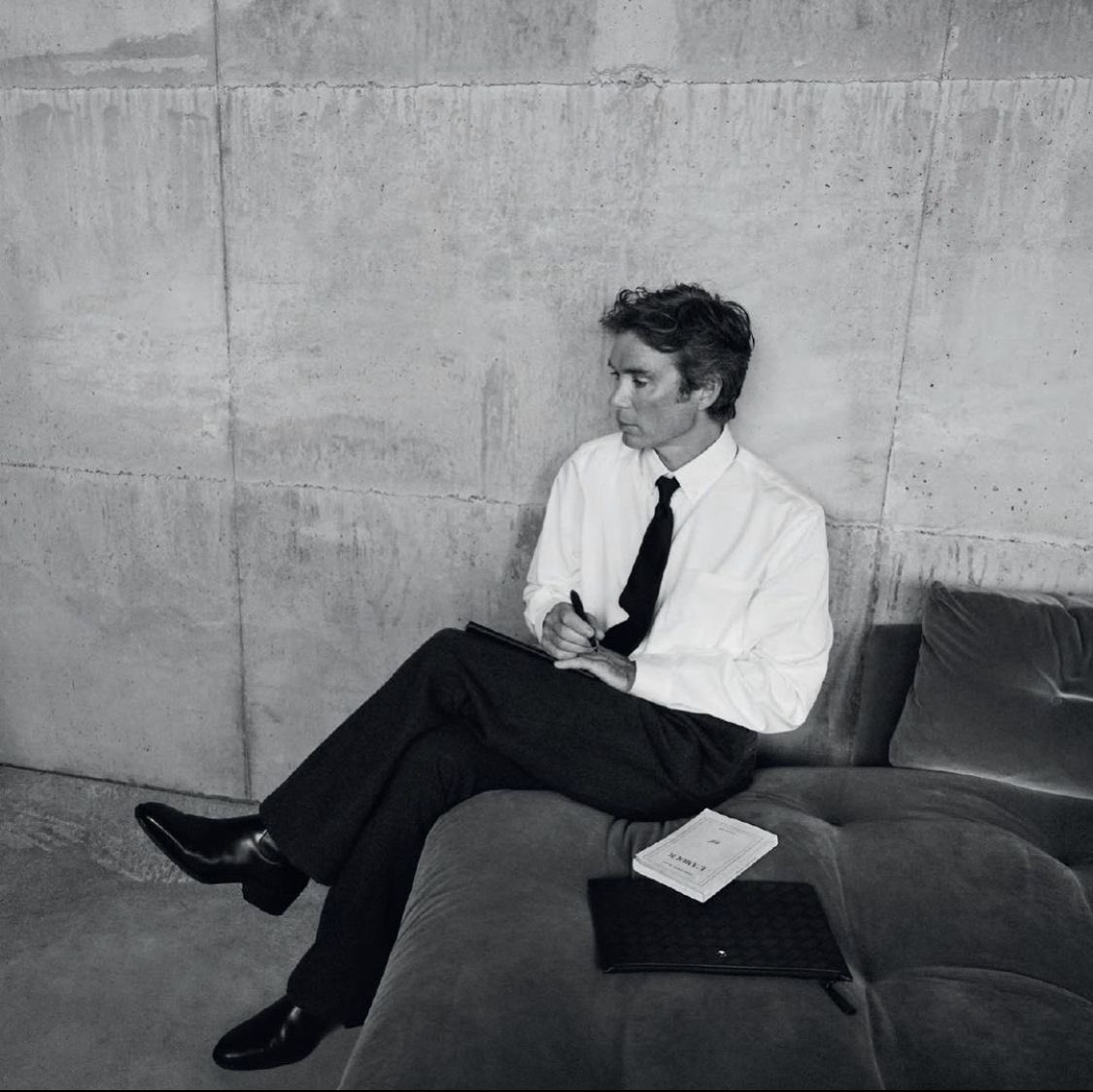 boymolish's tweet photo. How I look when I’m thinking https://t.co/pLXq9jDb6u