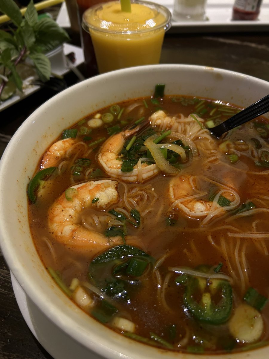 1KaiSienna's tweet photo. Pho with a mango smoothie >>> https://t.co/DZpnEGLgQ8