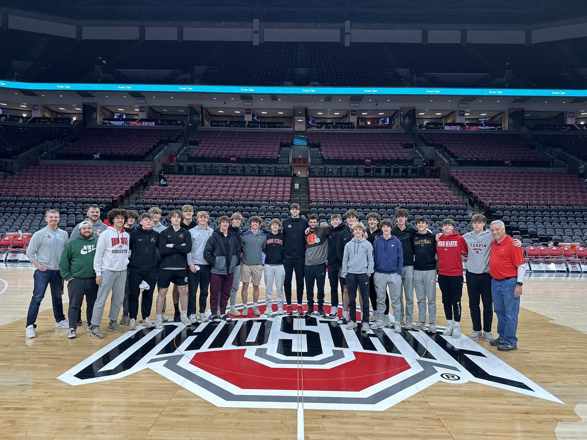 Had a great time with the fellas watching <a href="/OhioStateHoops/">Ohio State Hoops</a> today. Shoutout to Turpin Grad <a href="/owenspencer23/">owen spencer</a> for the hospitality.