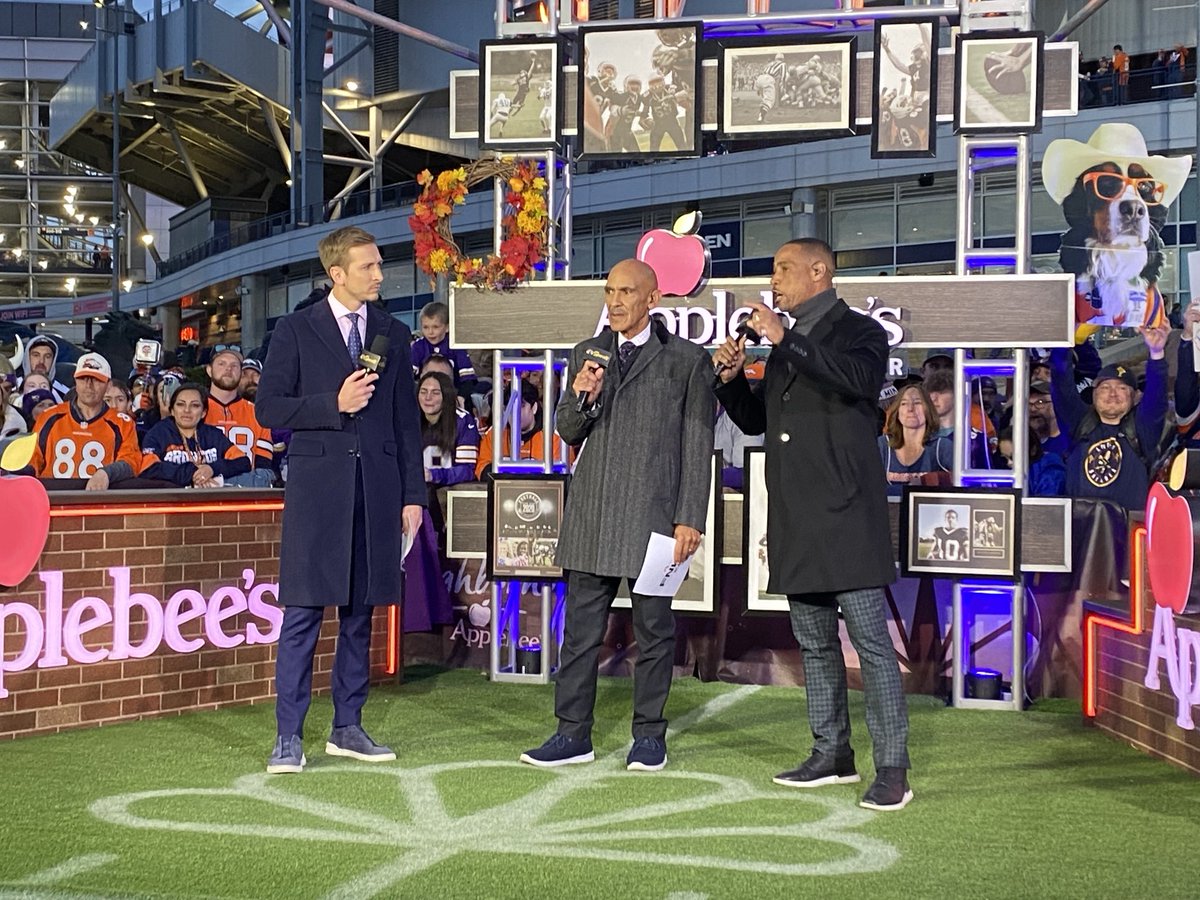 Our ⁦@JacCollinsworth⁩, ⁦@TonyDungy⁩ and ⁦⁦@Rodney_Harrison⁩ get set for Football Night in America NEXT at 7pm ET on NBC and ⁦@peacock⁩