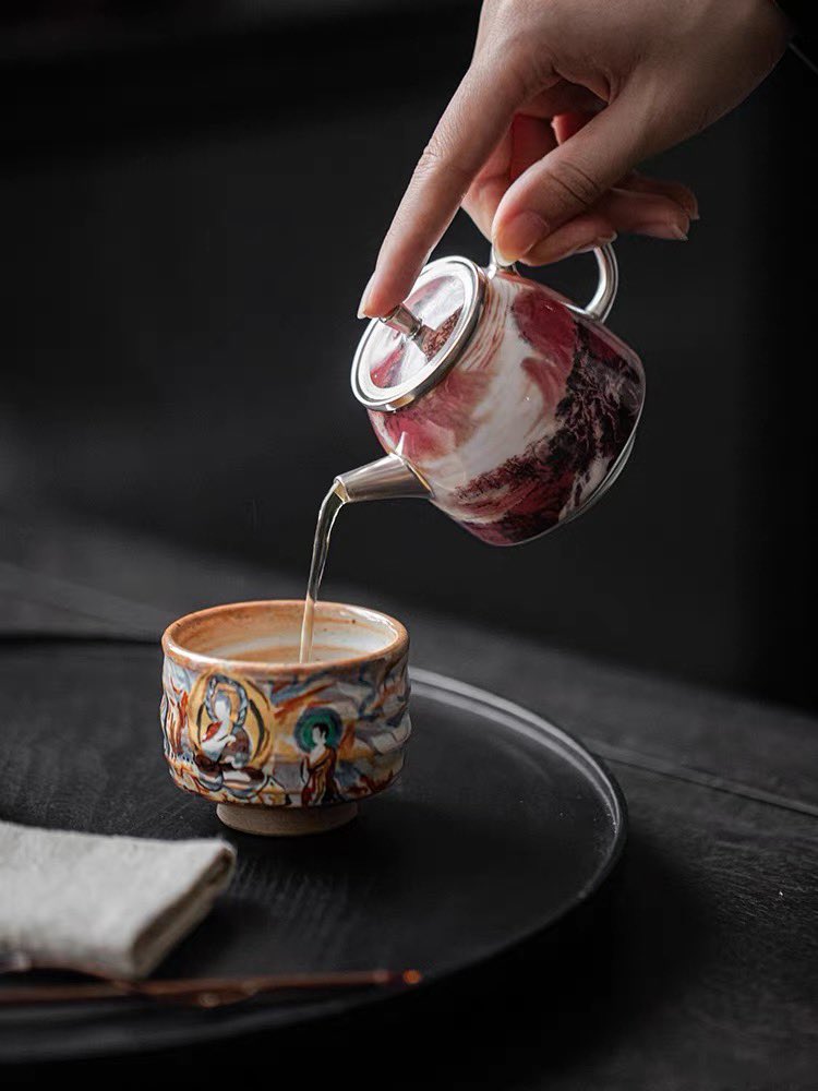 morimatea's tweet photo. It brings you a cozy feeling with soft tactile.
.
.
.
#unique #paintedpots #paintedpottery #teacupaddict #teapotcollector #potlovers #tealover #teatime #brewedtea #potteryart #artistic #instatea #artist #relaxingmoments #enjoyit #innerpeace #quietmind #morimatea https://t.co/W3pOBQ7CwU
