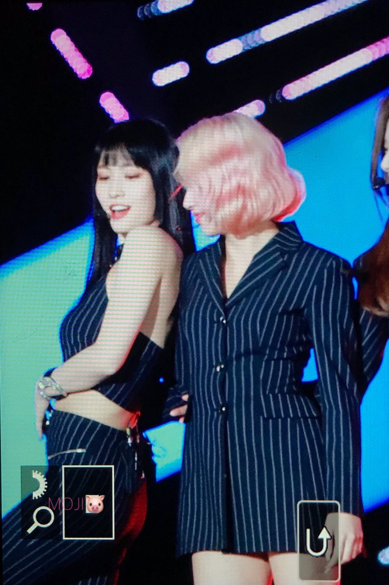 formochaeng's tweet photo. THIS MOCHAENG https://t.co/ExRbiznsMo