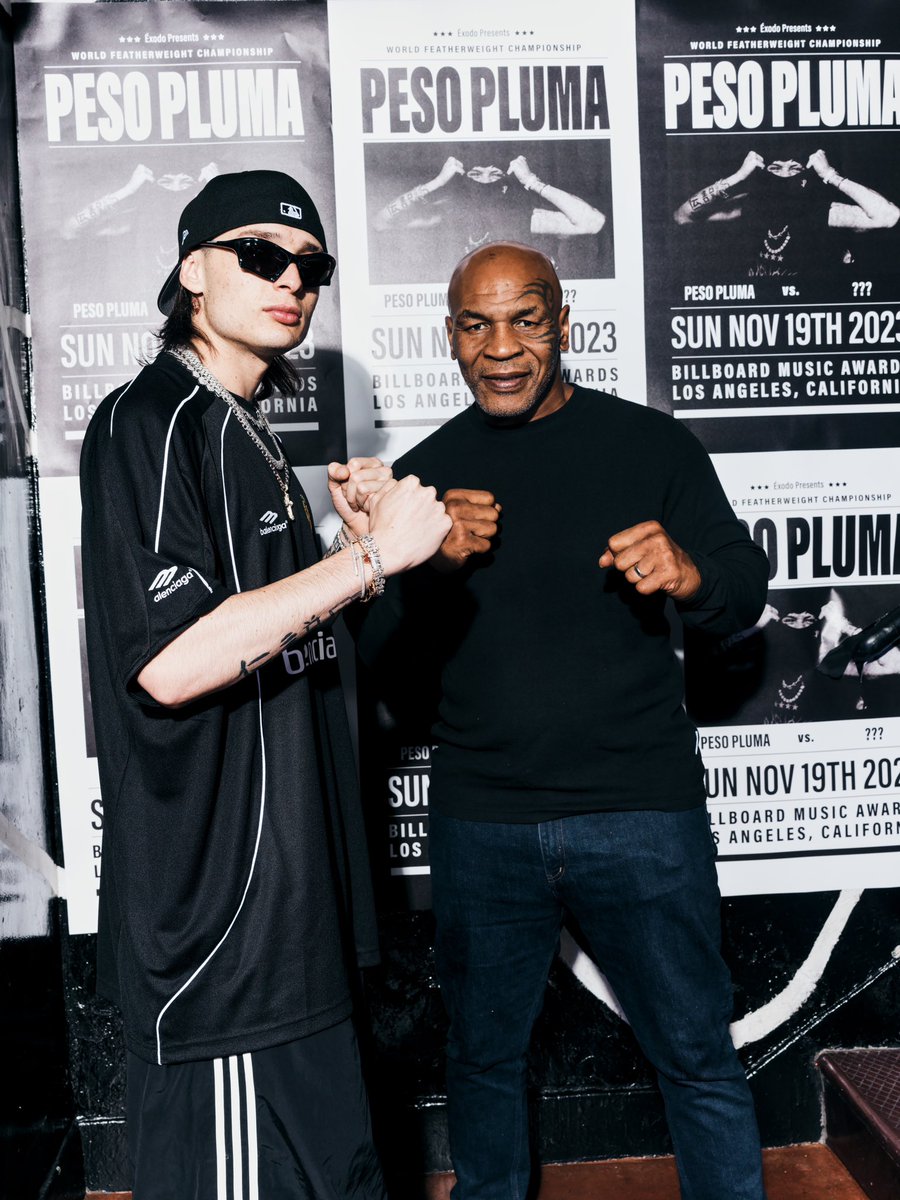 MikeTyson's tweet photo. “PESO PLUMA. MIKE TYSON.

BILLBOARD MUSIC AWARDS

#BBMAs - TONIGHT (NOV 19) AT 5PM PST - VIA @billboard, @BBMAs and https://t.co/Zvz2RXbujD “
#ad https://t.co/GXSZTsDrGl