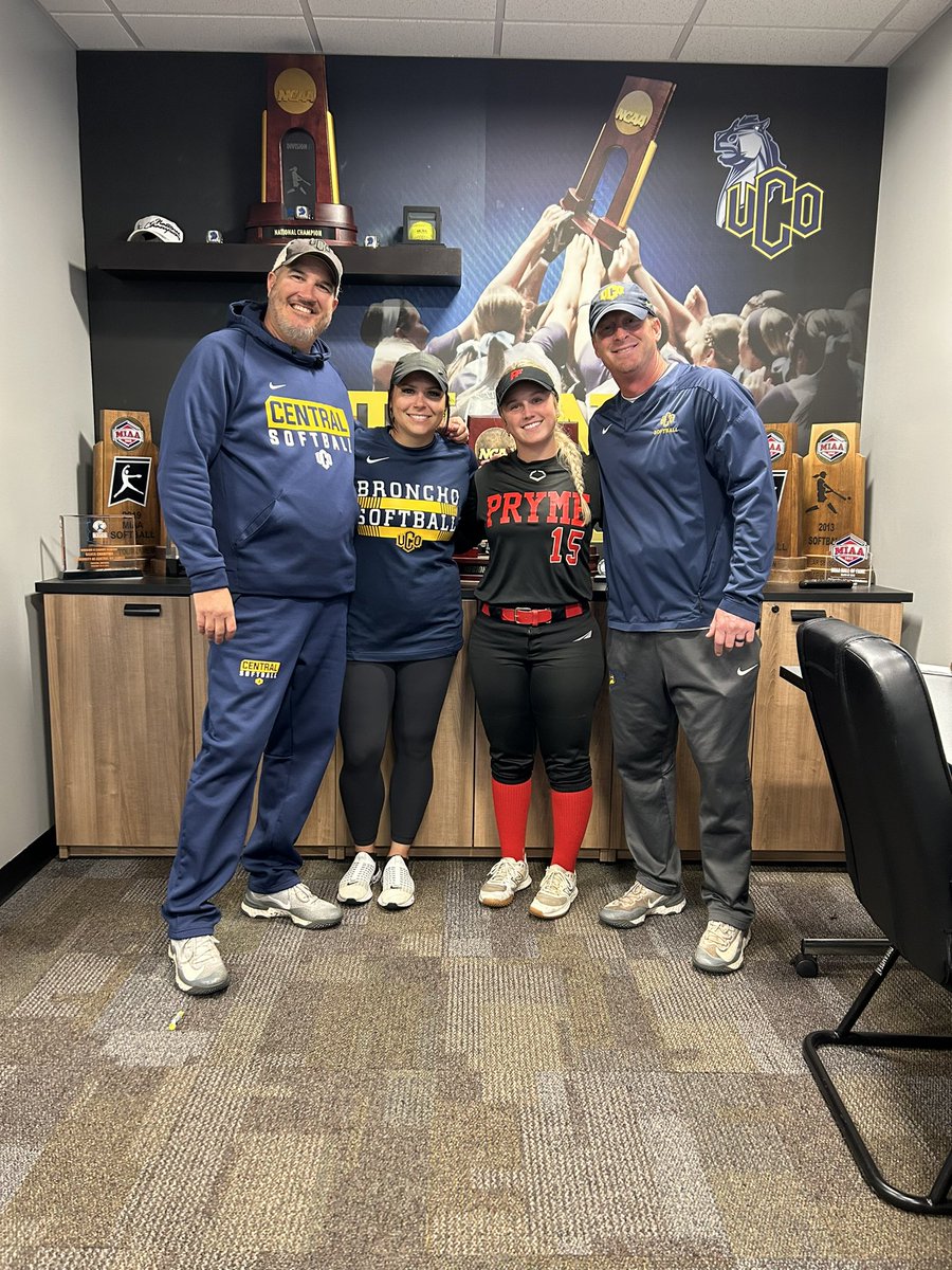 Thank you Coach White, @edmondcoach5, and @UCOcoachdixon for a great camp today at <a href="/UCOSoftball/">UCOSoftball</a>!
@Pryme18u