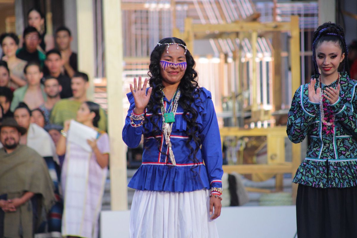 Así fue la pasarela "El caracol del tiempo" en #Original2023 en el <a href="/CC_LosPinos/">Complejo Cultural Los Pinos</a>.

En estos espectáculos artísticos, los protagonistas son las artesanas y artesanos de México. Detrás de una hermosa pieza textil está el trabajo y vida de las comunidades creativas de los pueblos de