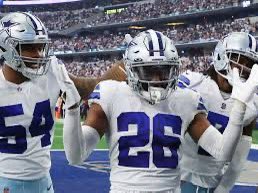 Former Central Catholic star DaRon Bland keeps blowing up NFL QBs🤠 Now with the Dallas Cowboys, Bland had his fourth Pick6 this season - Big Cat tied NFL record held by 3 others & still got 7 games to play👏 Bland not only has the hands to catch, but the legs to run, as well🎉