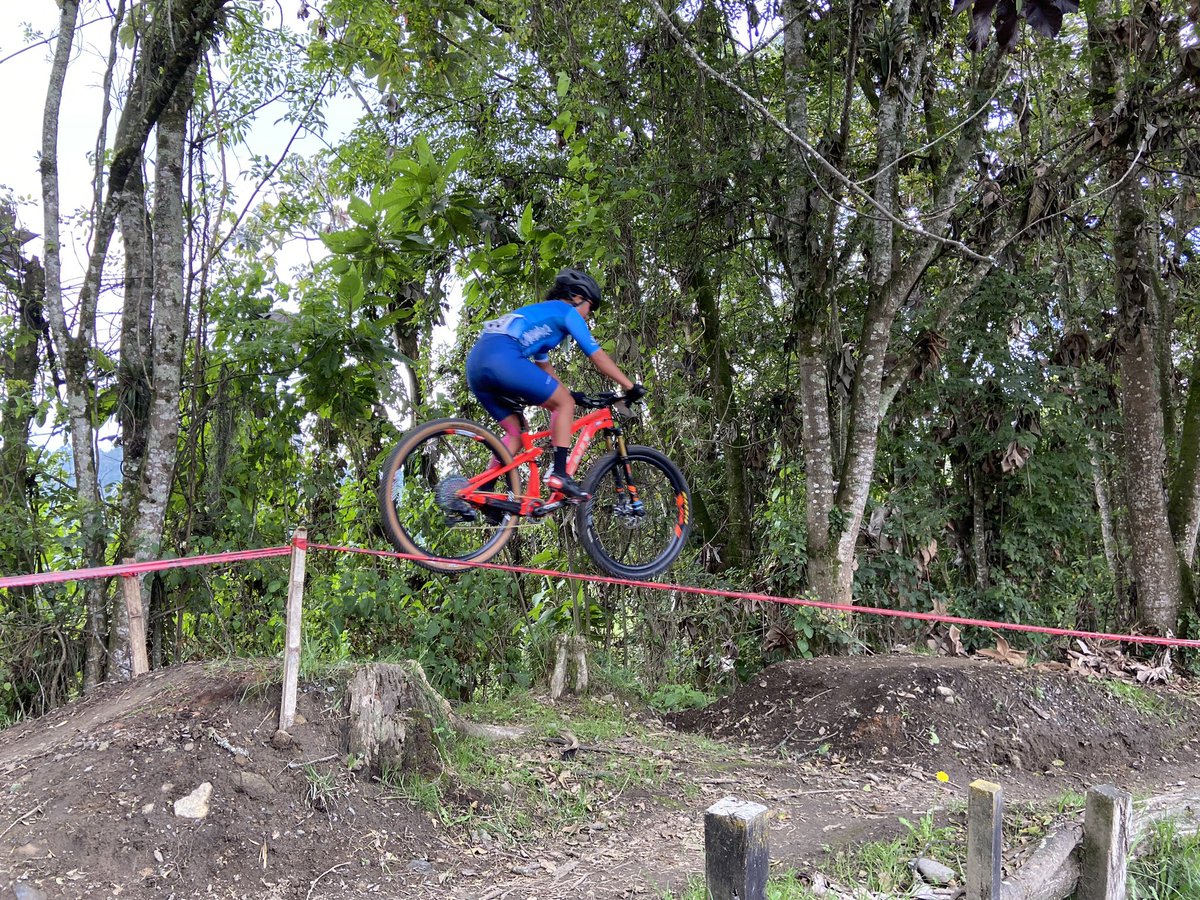 erumzls's tweet photo. La @erummzls realizó las obras de adecuación de la pista de Mountain Bike del Bosque Popular el Prado, con el fin de ponerla a punto para la competencia de los Juegos Nacionales 2023, en un trayecto aproximado de 4,2 km.
#TransformamosEspaciosParaLaVida 

@secdeportemzl https://t.co/FiyhJ1uQjr