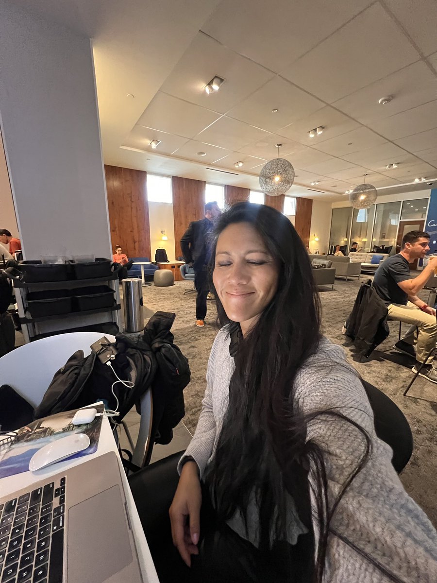 Christine Lozada tweet media