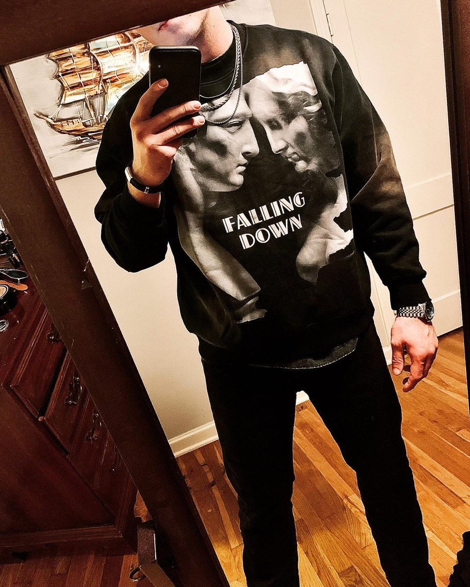 _desember__'s tweet photo. New merch! https://t.co/2VOSyMo93p https://t.co/vDoNbZZb9A